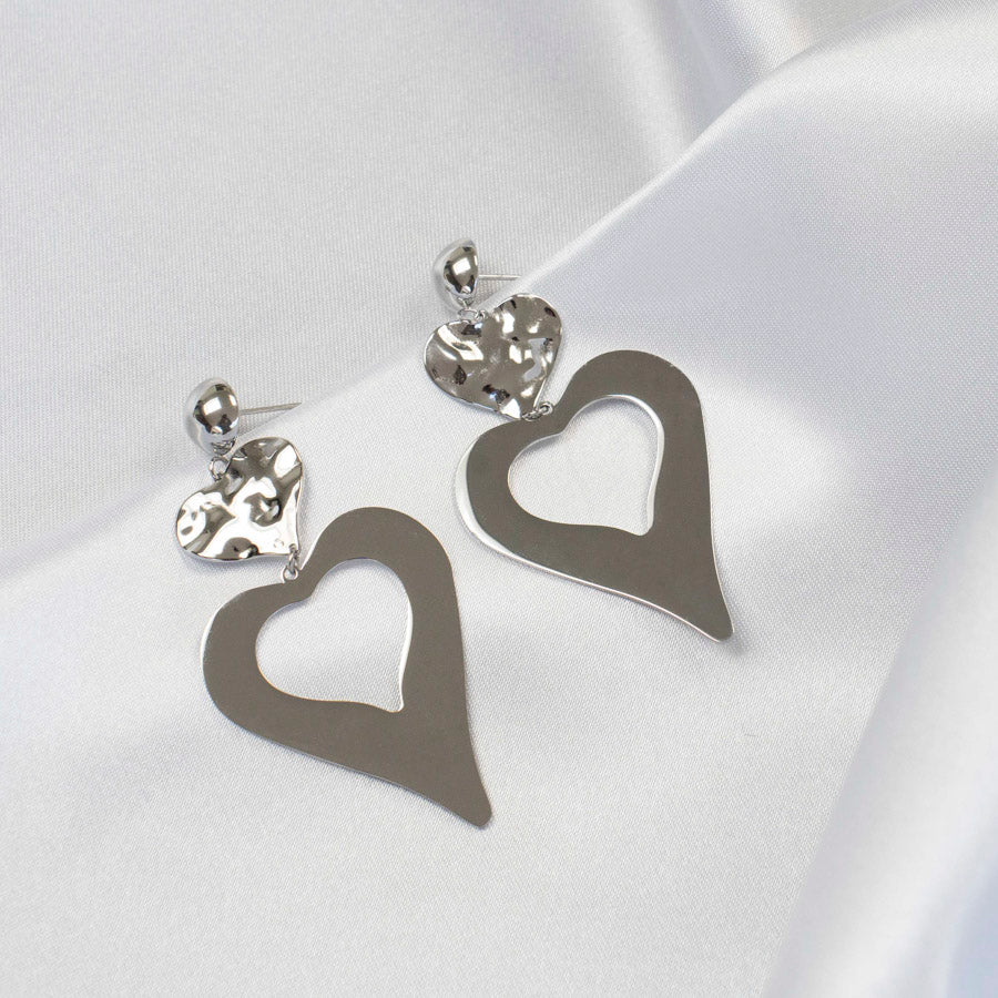 Hartvormige oorbellen in het zilver